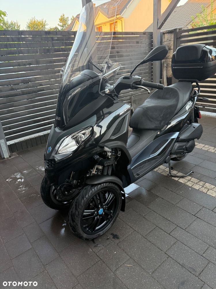 Piaggio MP-3 - 1