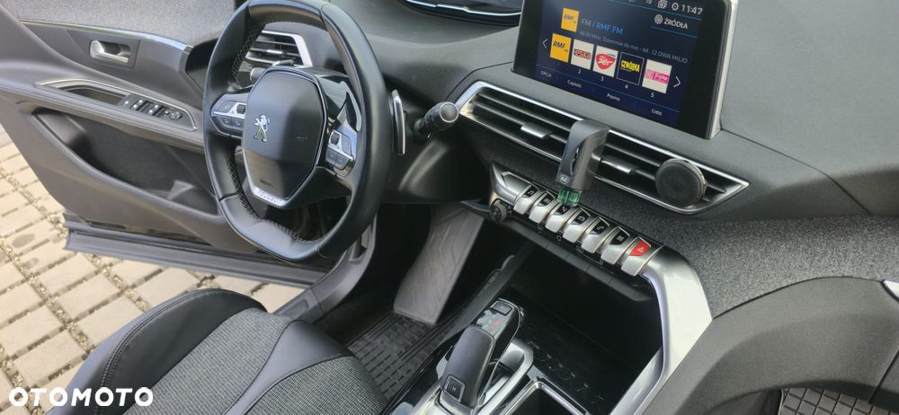 Peugeot 3008 PureTech 130 Stop & Start GPF EAT8 Allure - 16