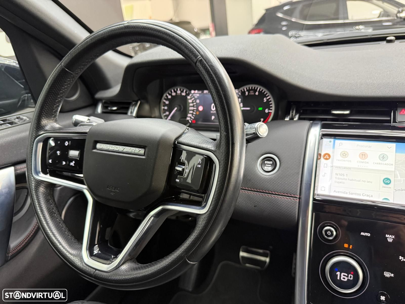 Land Rover Discovery Sport 1.5 I3 P300e AWD R-Dynamic HSE - 32