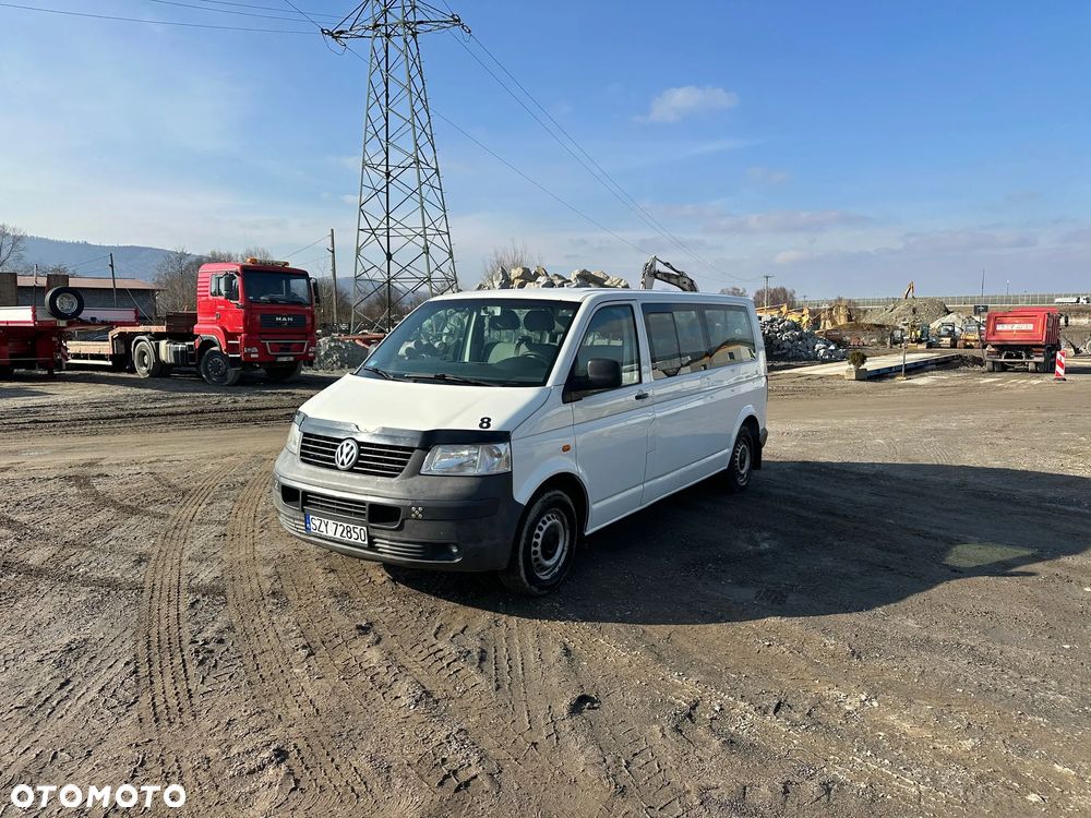 Volkswagen Transporter - 1