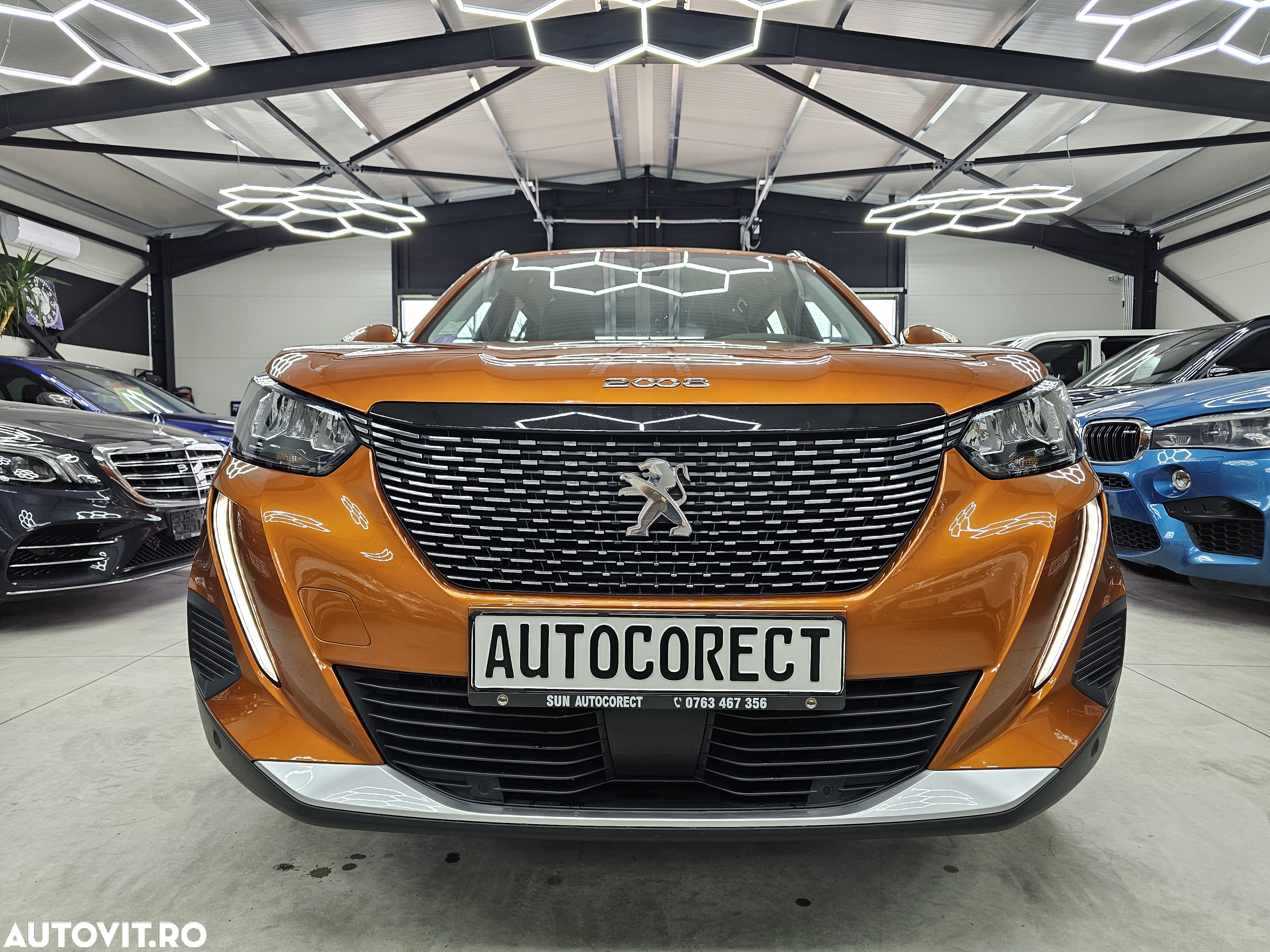 Peugeot 2008 PureTech 130 EAT8 Allure - 29