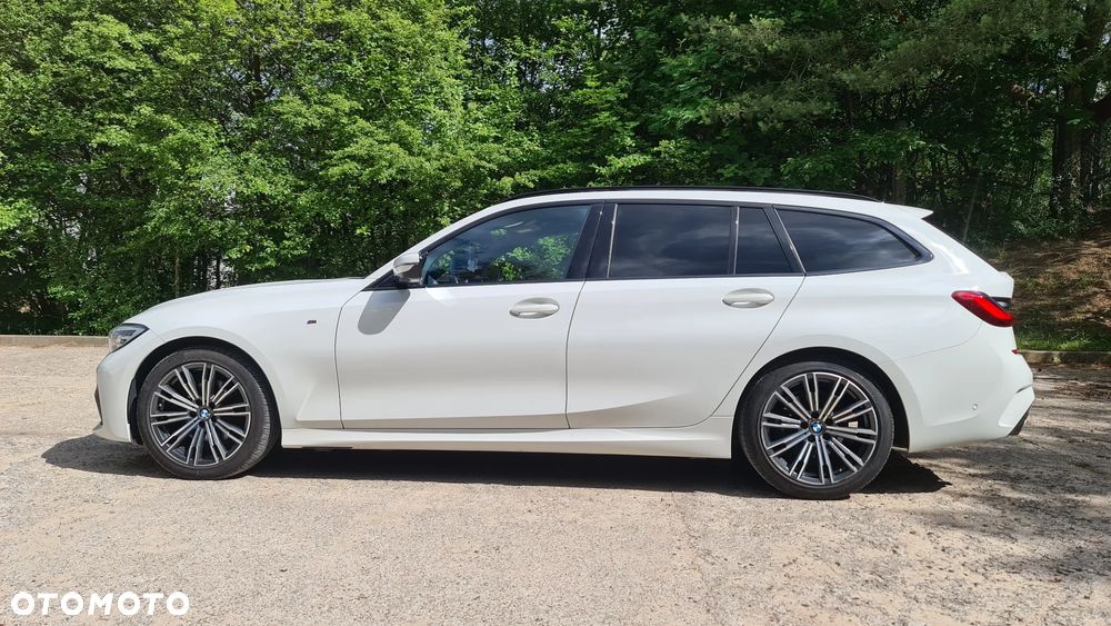 BMW Seria 3 320d M Sport - 9