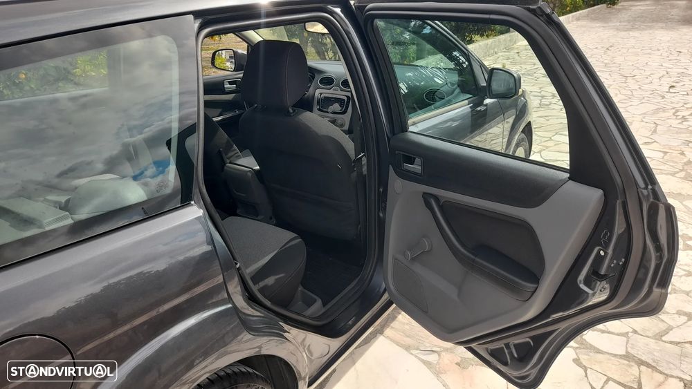 Ford Focus SW 1.6 TDCi DPF Trend - 27