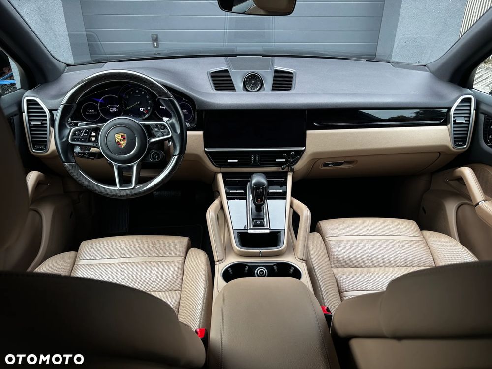 Porsche Cayenne - 28