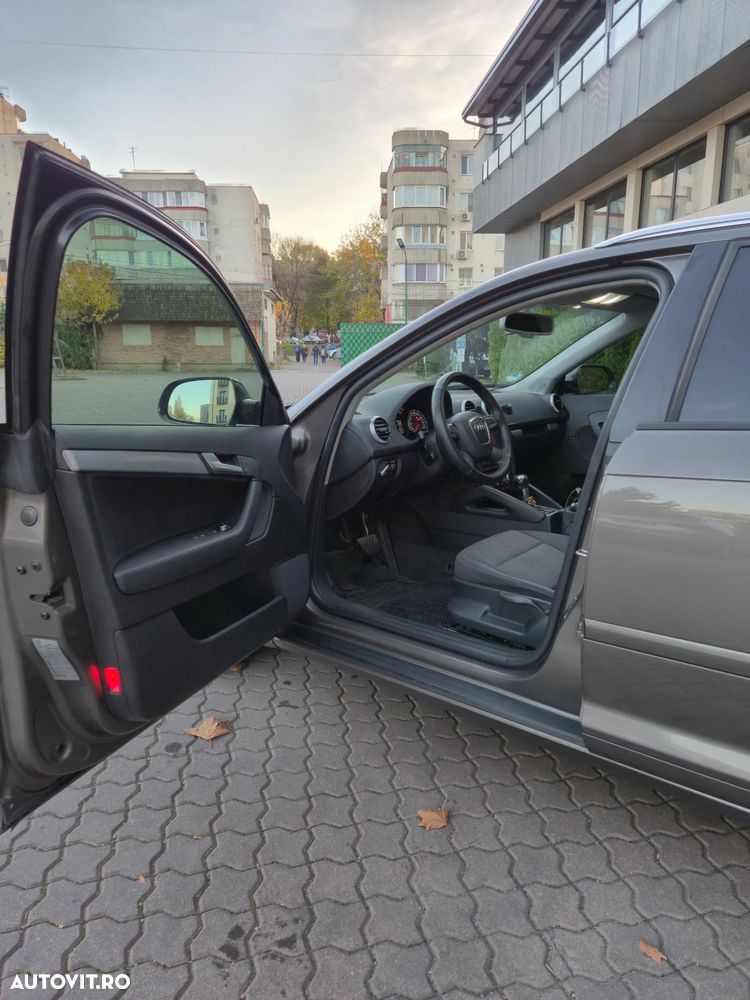 Audi A3 1.6 TDI ack DPF S tronic Ambiente - 6