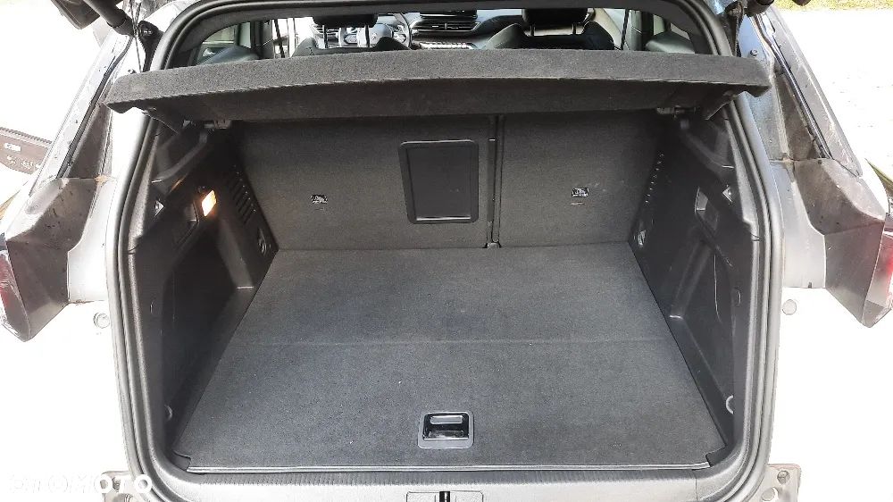 Peugeot 3008 1.6 PureTech Hybrid PHEV Allure Pack S&S EAT8 - 22