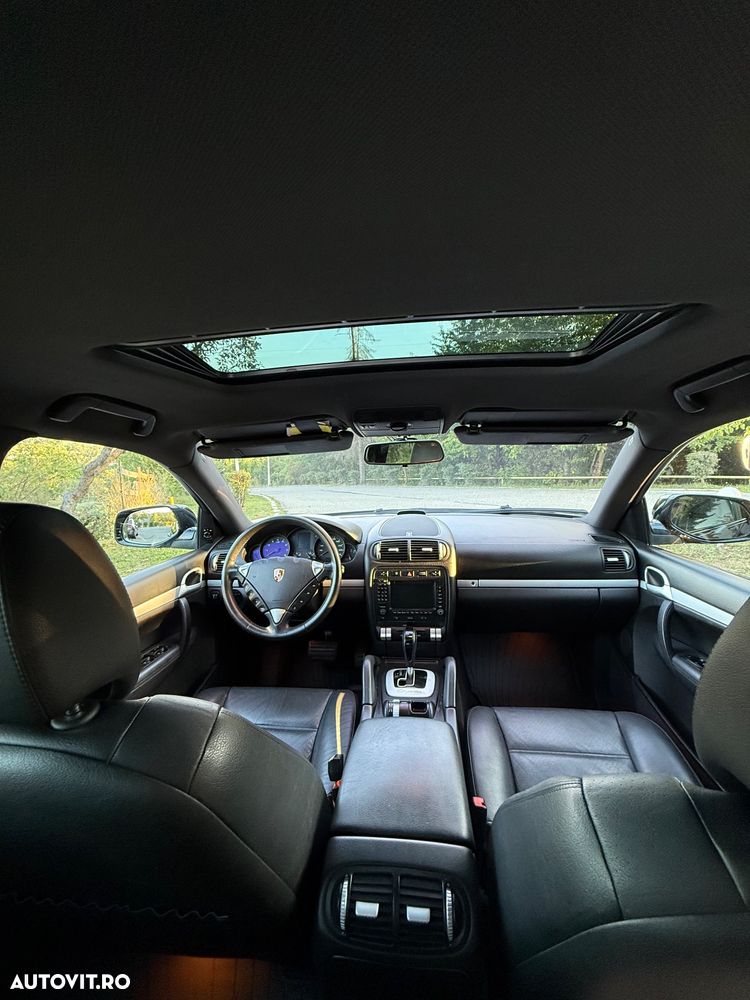 Porsche Cayenne - 7