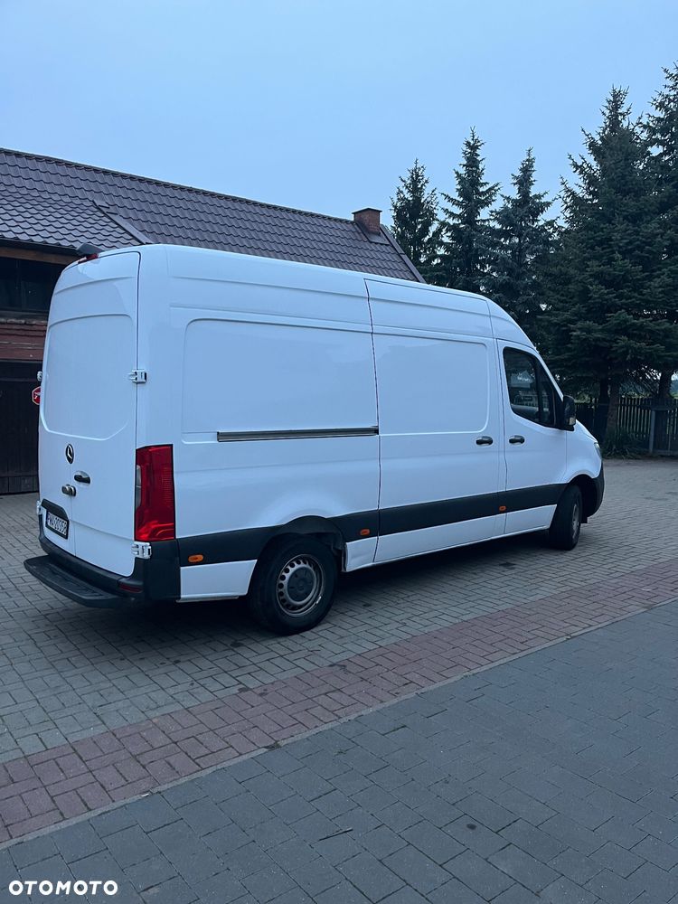 Mercedes-Benz Sprinter - 4