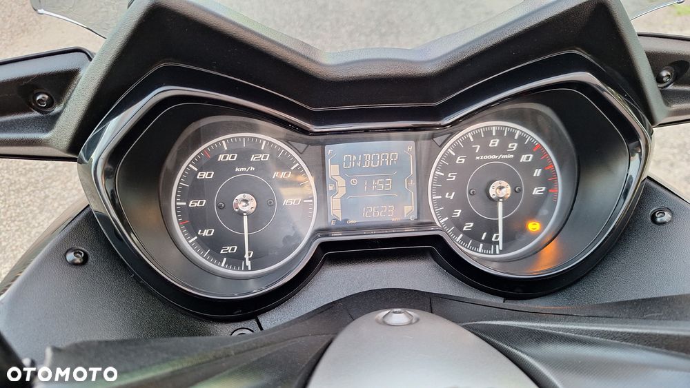 Yamaha X-max - 36