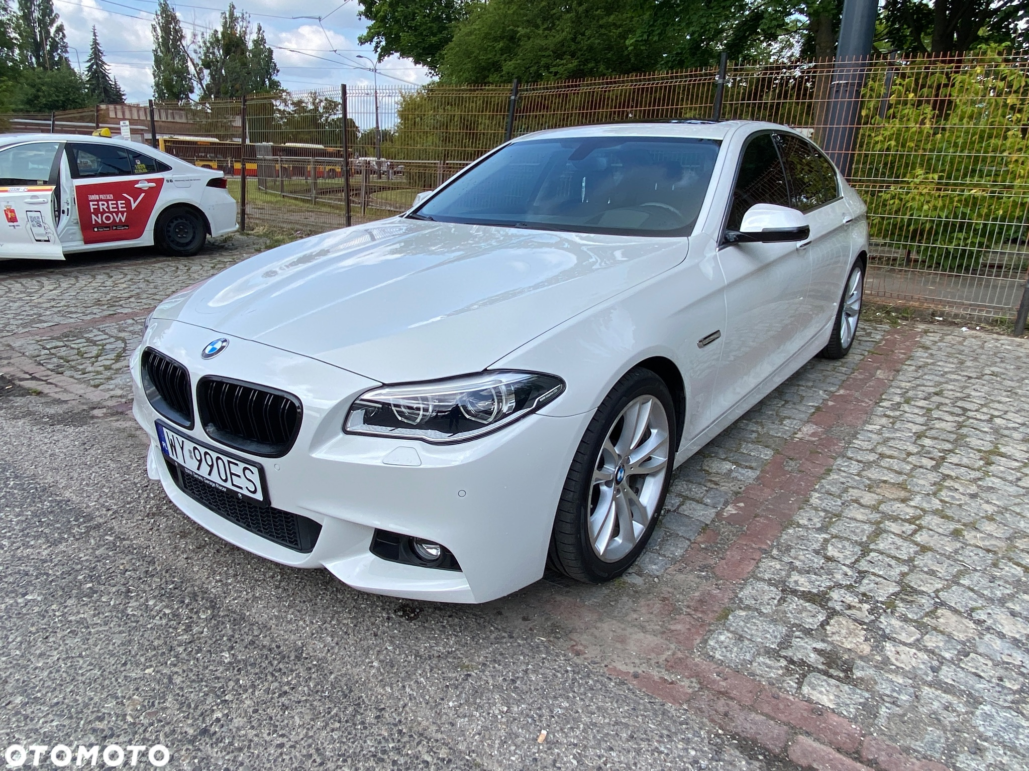 BMW Seria 5 535i xDrive Luxury Line - 2