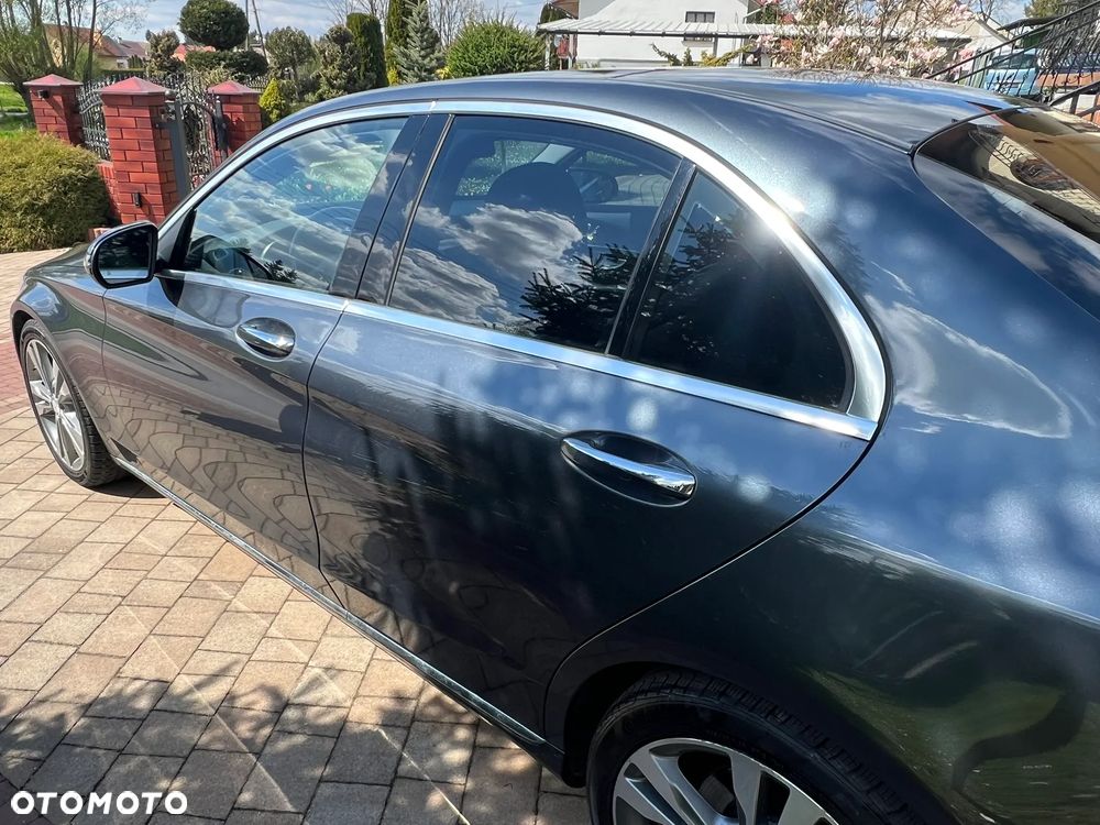 Mercedes-Benz Klasa C 300 7G-TRONIC - 13