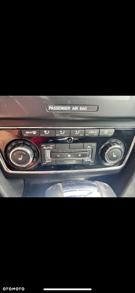 Skoda Superb 2.0 TDI Elegance DSG - 14