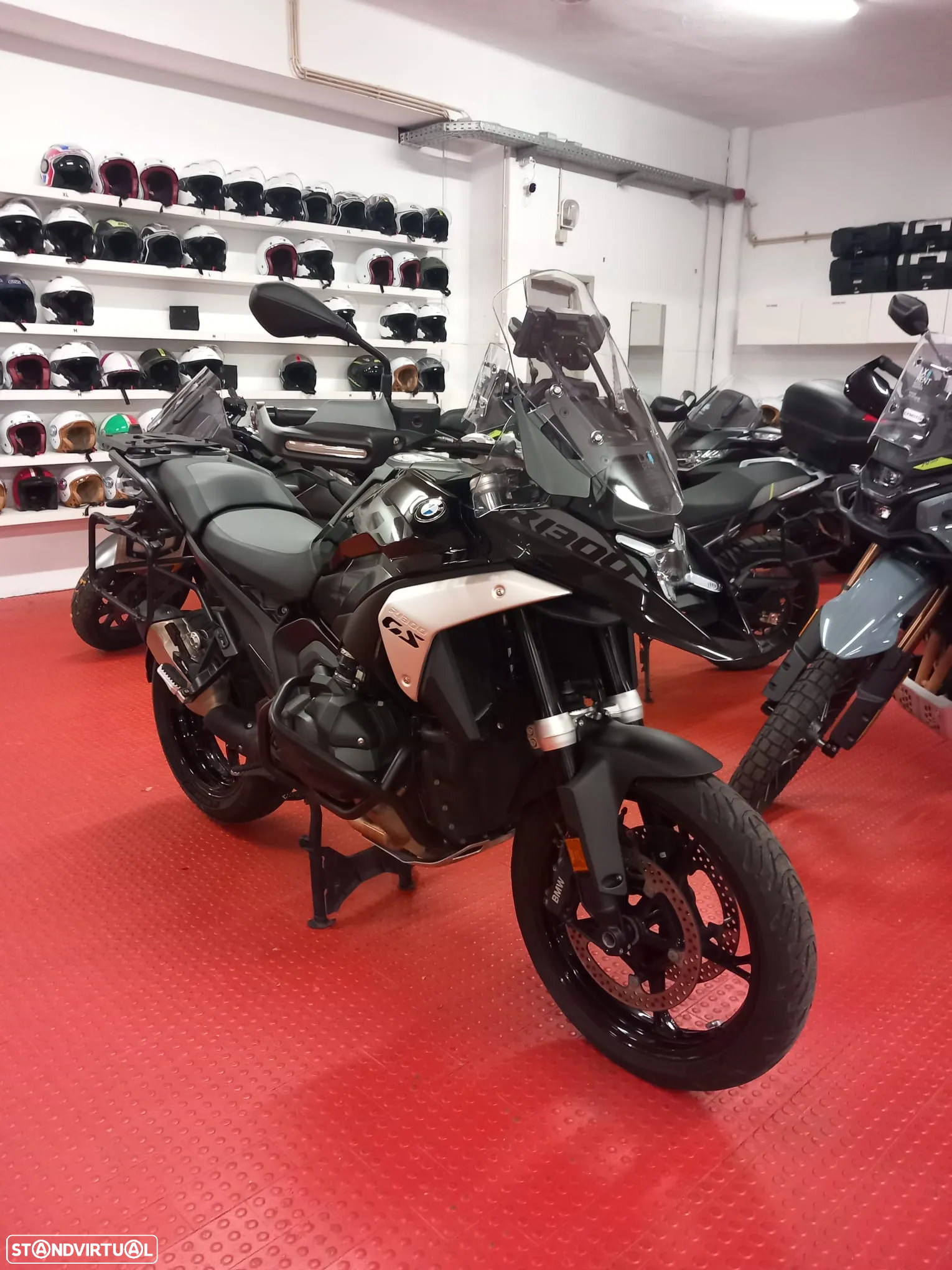 BMW R 1300 GS Triple Black - 4
