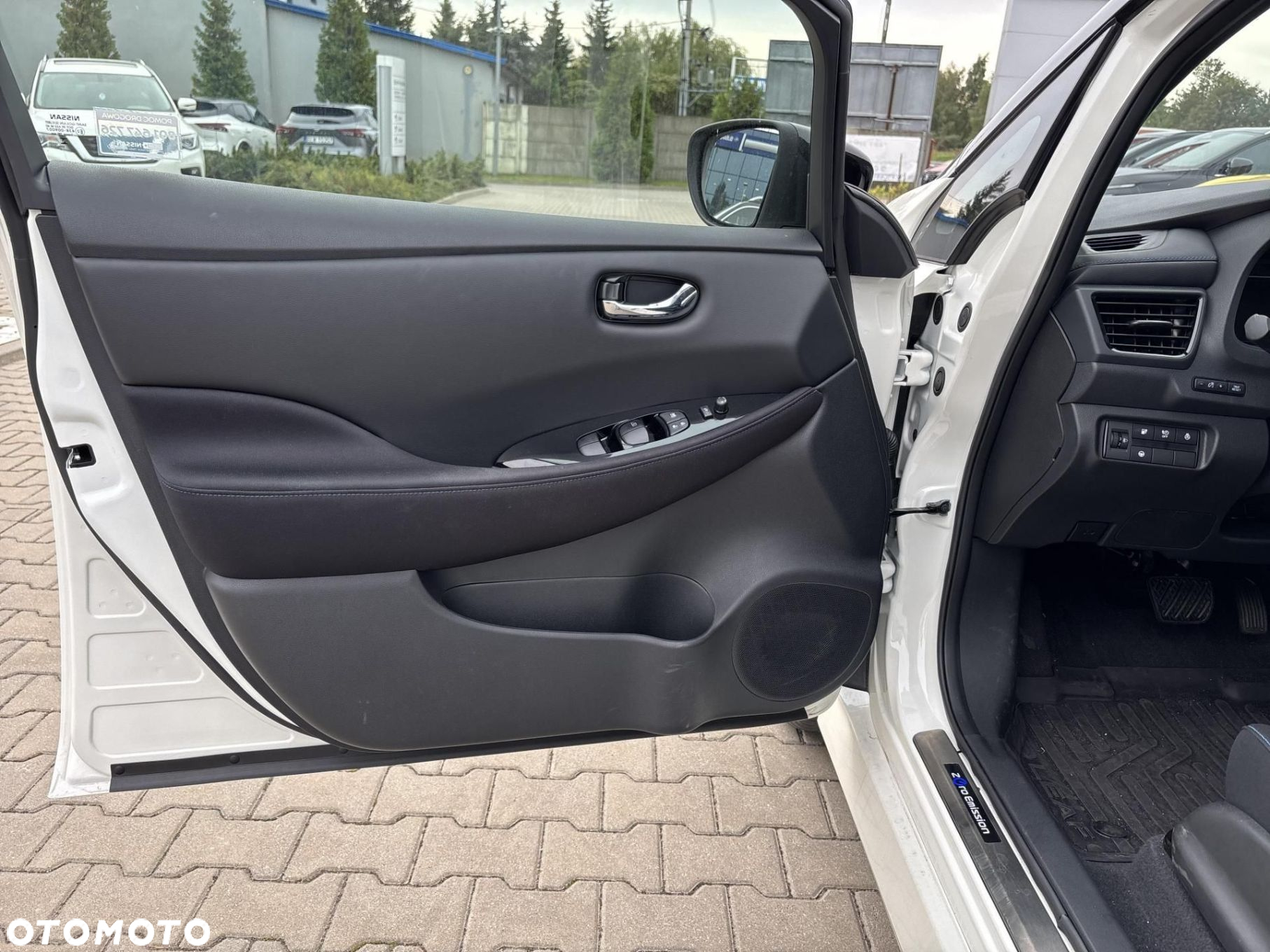 Nissan Leaf 40kWh N-Connecta - 13