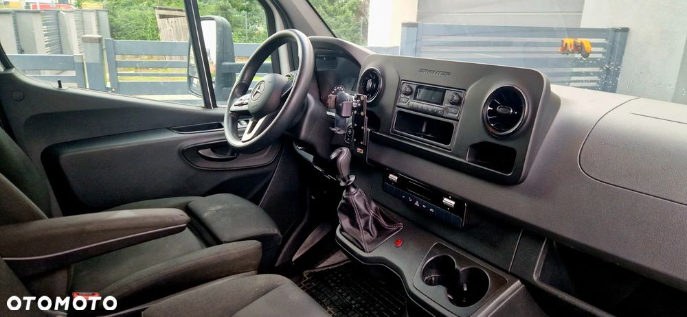 Mercedes-Benz Sprinter 519 - 22