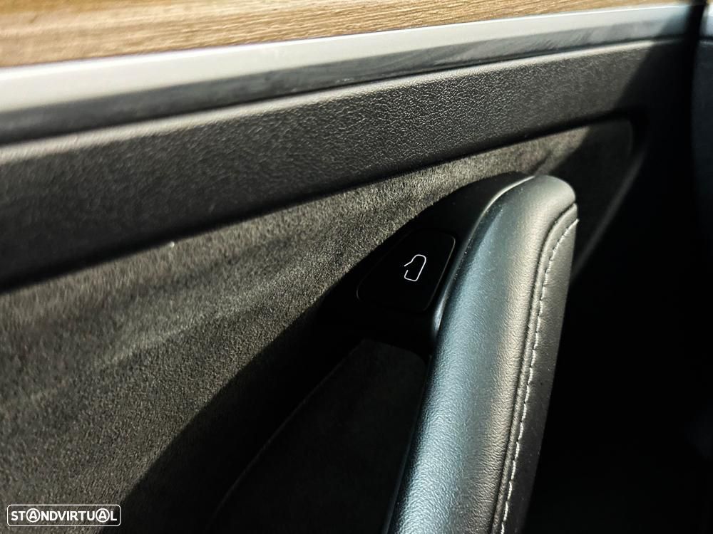 Tesla Model 3 Performance Dual Motor AWD - 44