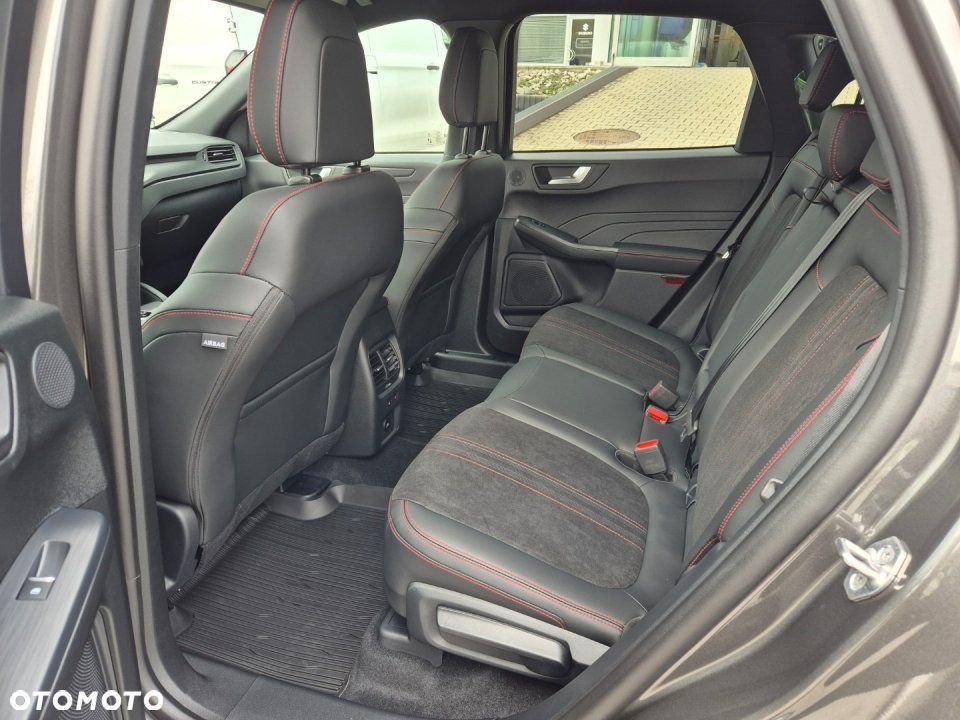Ford Kuga - 10