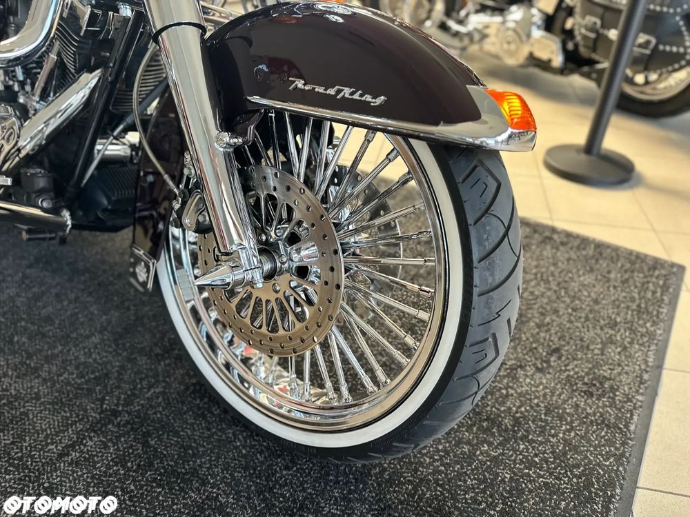Harley-Davidson Touring Road King - 14