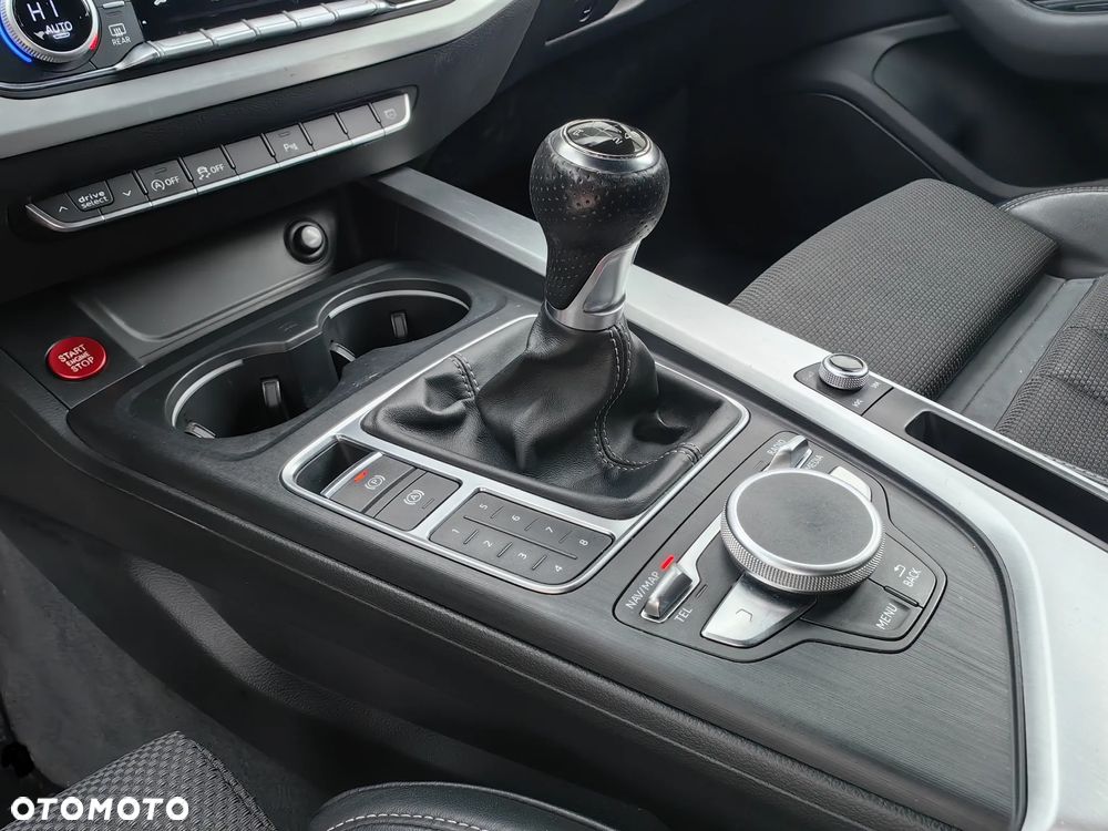 Audi A4 Avant 2.0 TDI DPF clean diesel quattro S line Sportpaket - 16