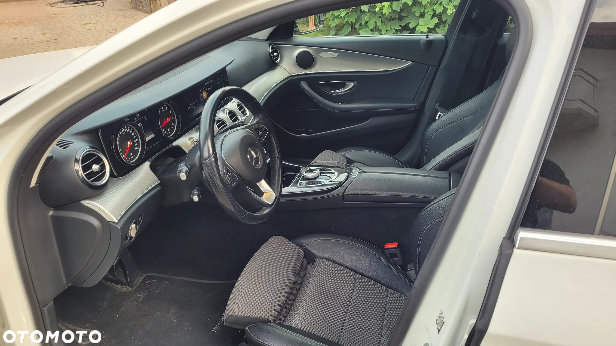 Mercedes-Benz Klasa E 250 9G-TRONIC - 10