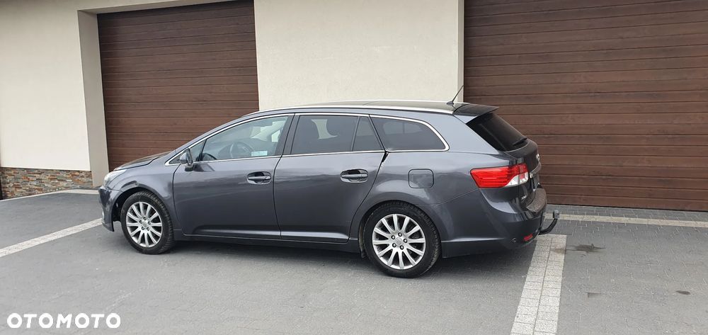 Toyota Avensis - 5
