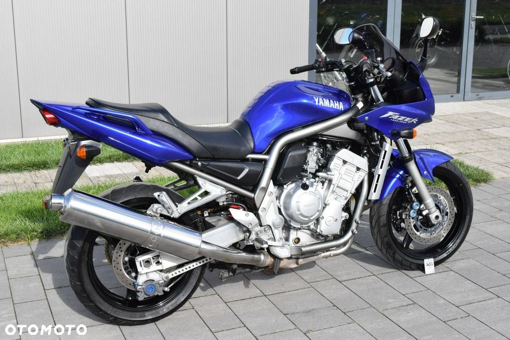 Yamaha FZS - 2