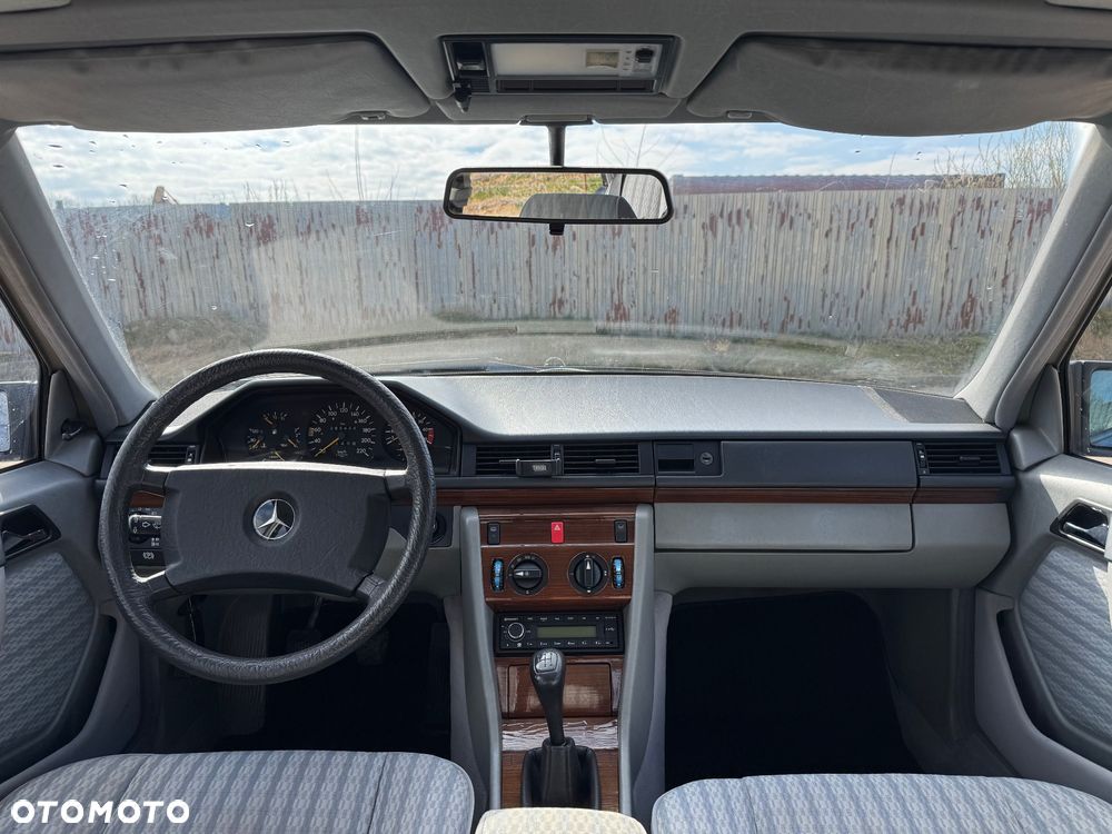 Mercedes-Benz W124 (1984-1993) - 10