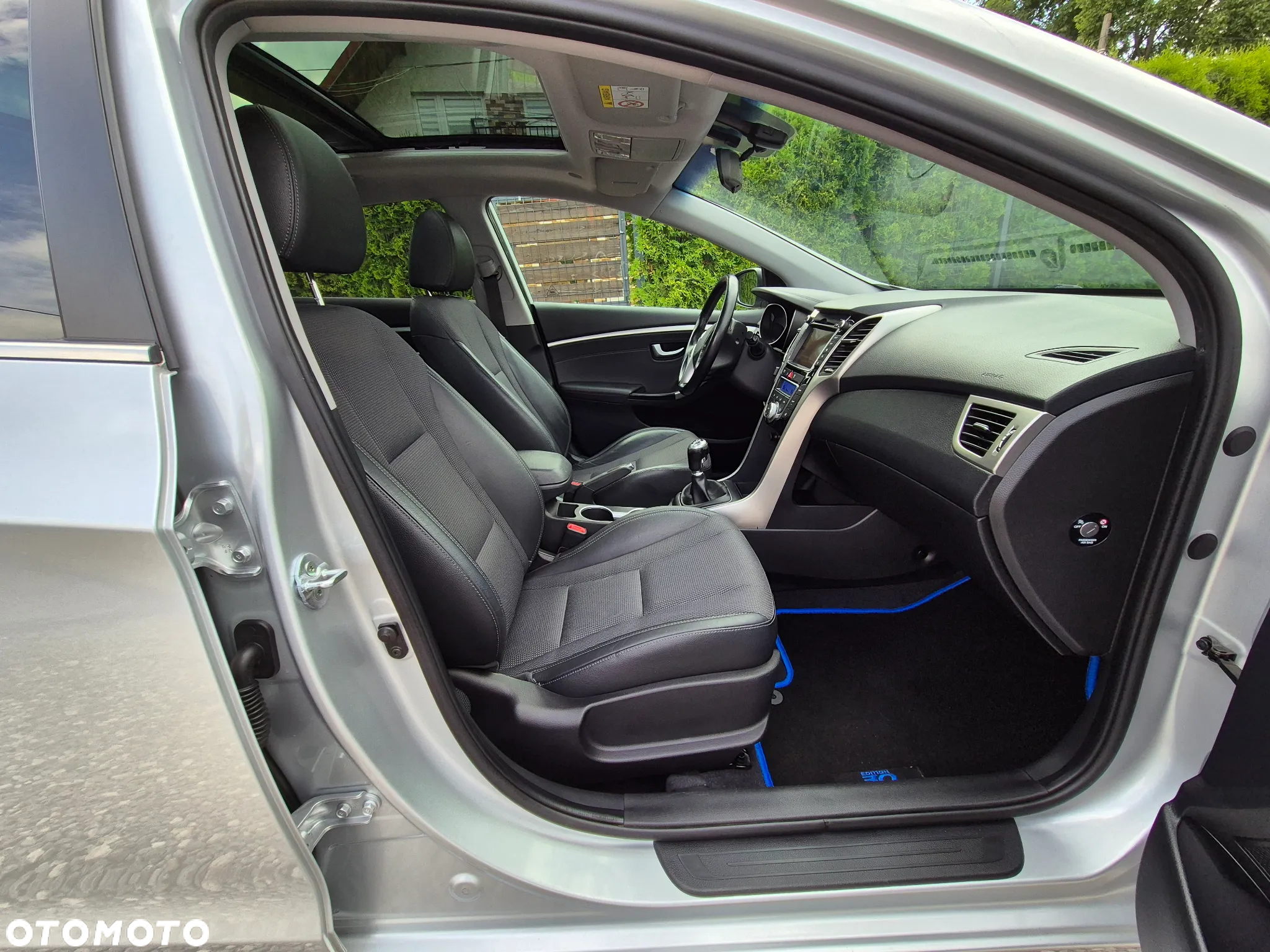 Hyundai i30 blue Kombi 1.6 GDi YES Gold - 38