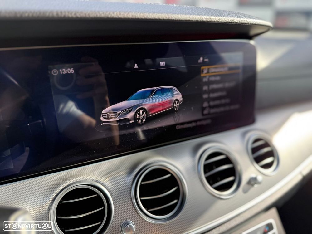 Mercedes-Benz E 300 de AMG Line - 55