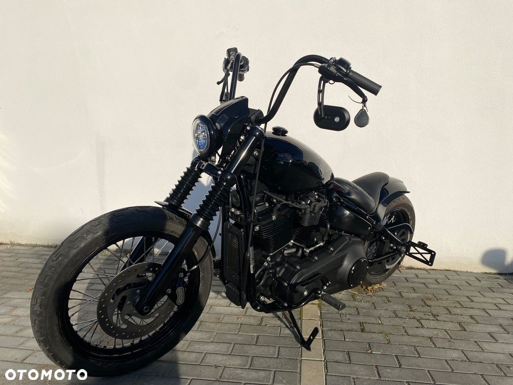 Harley-Davidson Softail Street Bob - 5
