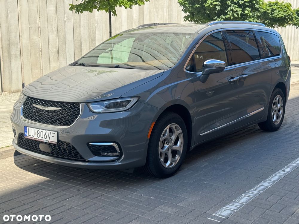 Chrysler Pacifica - 2