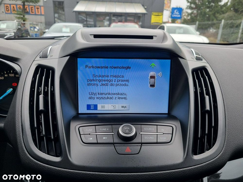 Ford Kuga 2.0 TDCi FWD Titanium - 25