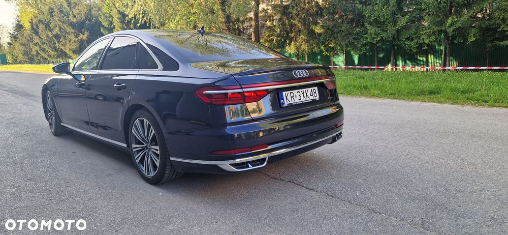Audi A8 - 4