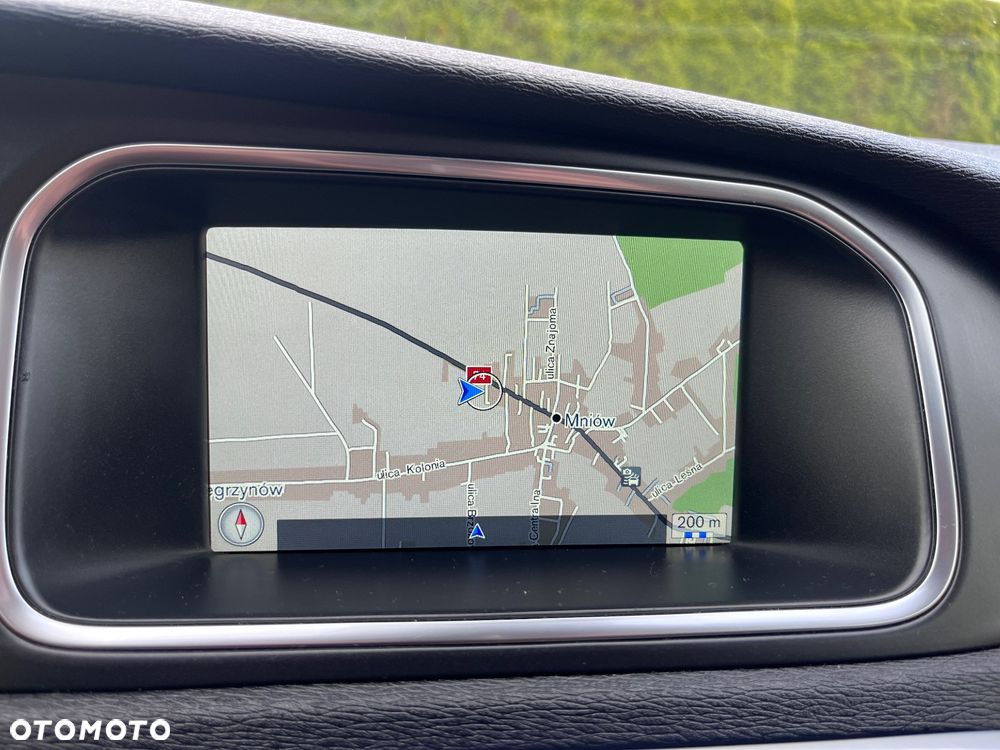 Volvo V40 D2 Drive-E R-Design Momentum - 13