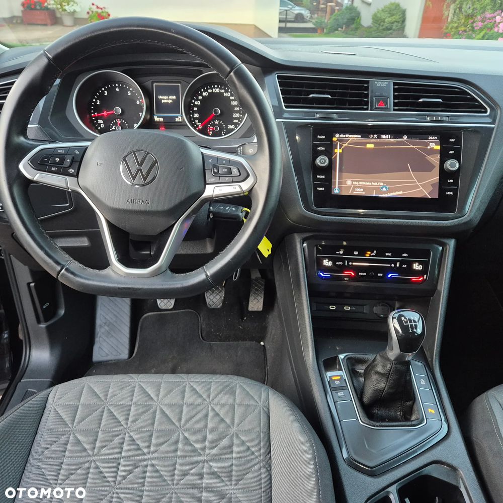 Volkswagen Tiguan - 30