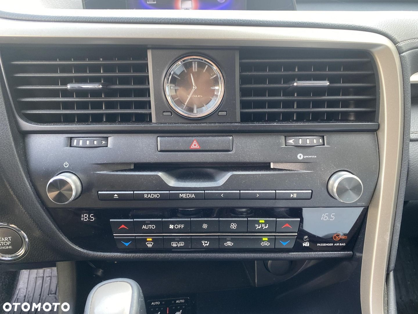 Lexus RX - 16