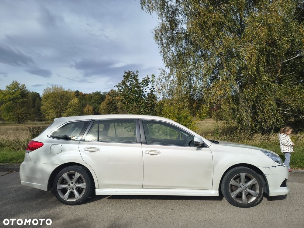 Subaru Legacy - 10