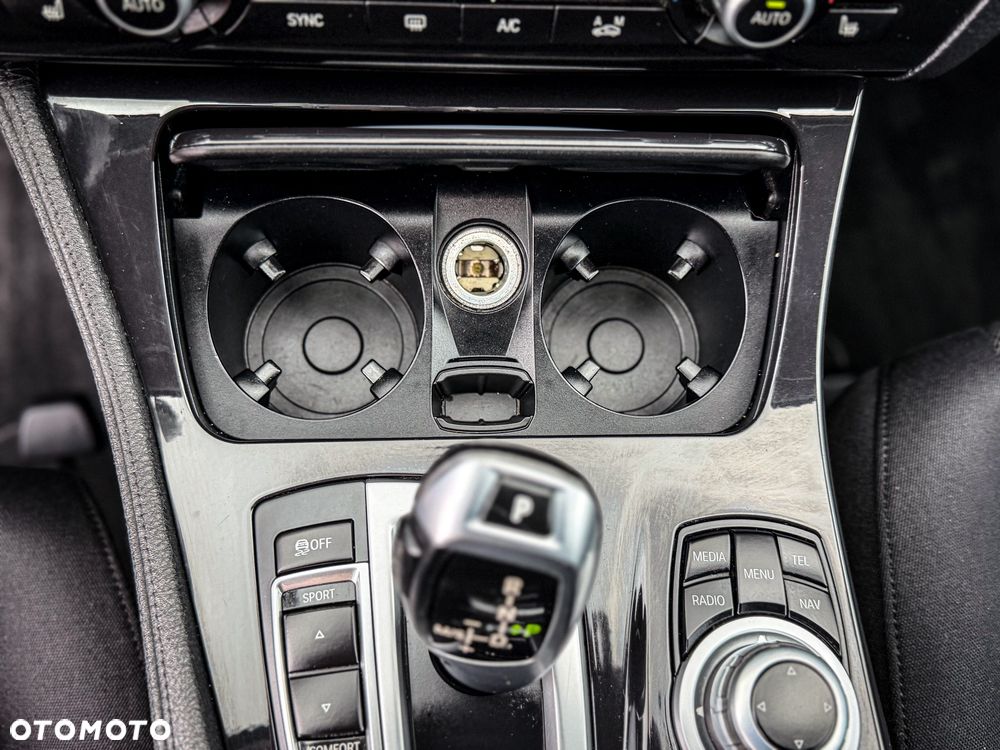 BMW Seria 5 518d Luxury Line - 33