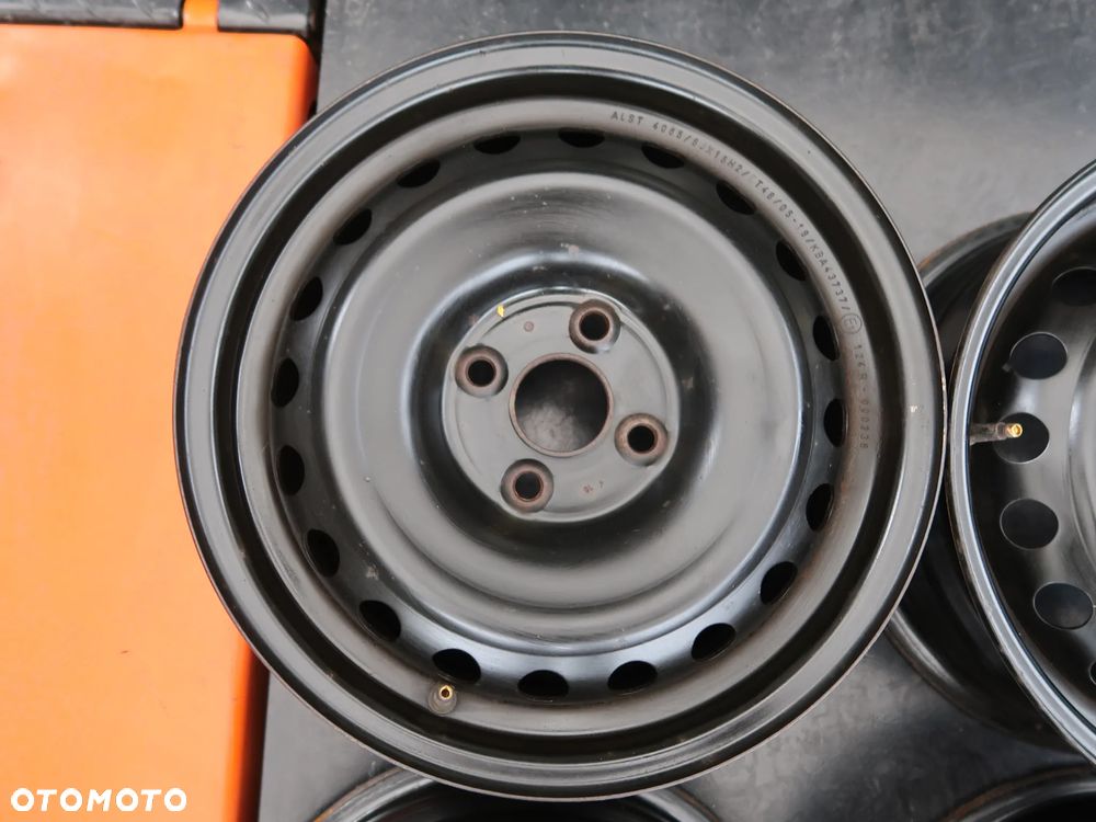 Felgi stalowe Hyundai I10 I20 Yaris Stonic  4x100 15'' - 2