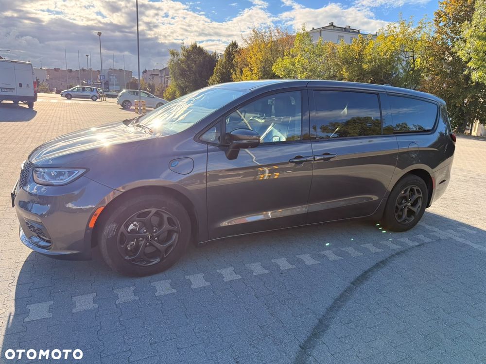 Chrysler Pacifica - 9
