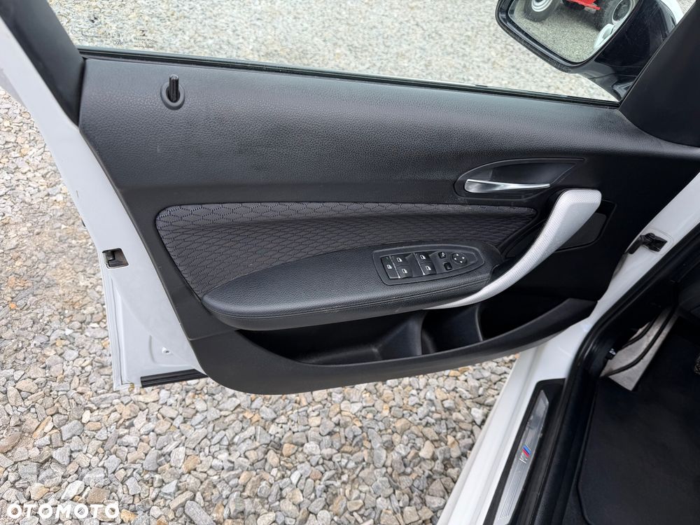 BMW Seria 1 116i Edition M Sport Shadow - 12