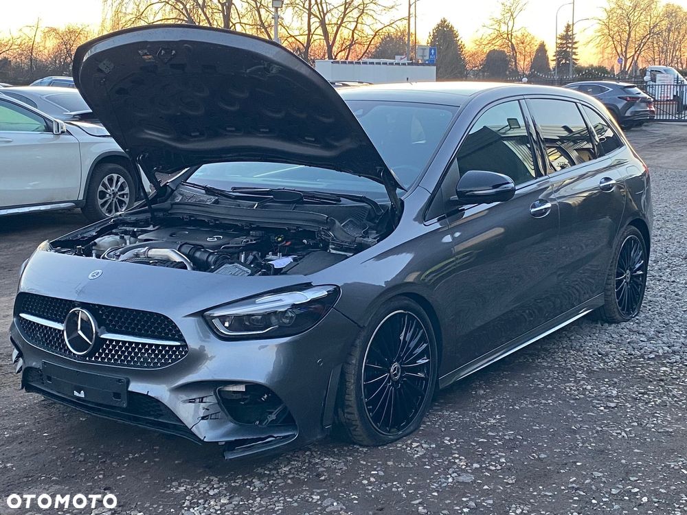 Mercedes-Benz Klasa B 220 4-Matic AMG Line 7G-DCT - 4