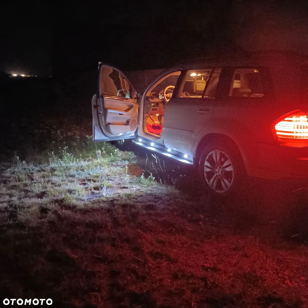 Mercedes-Benz GL - 38