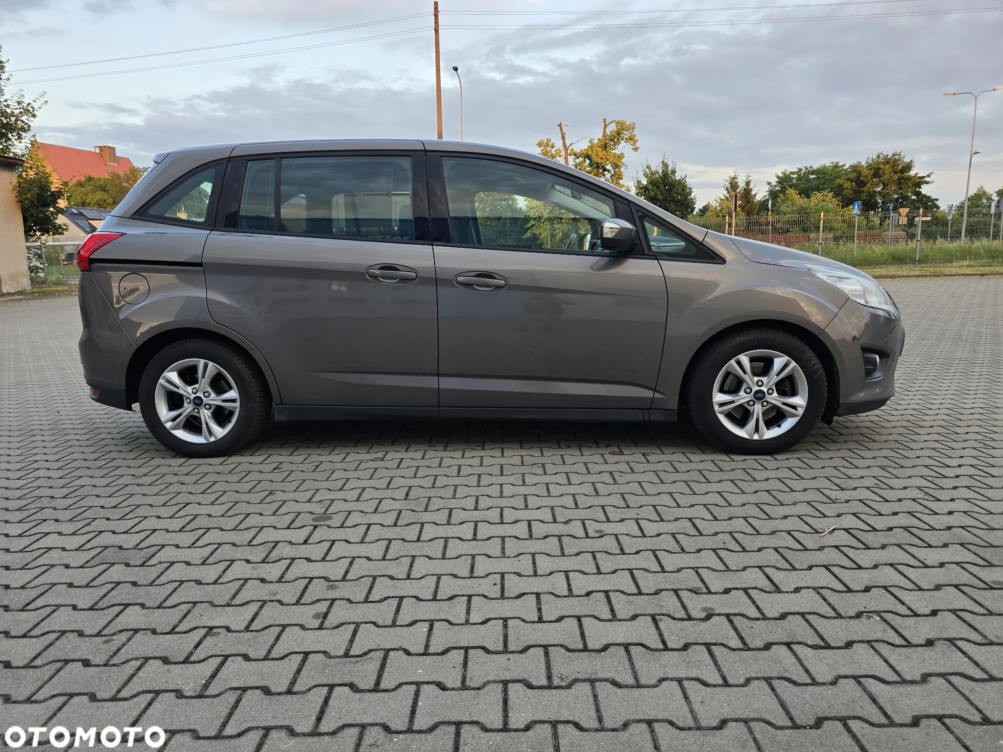 Ford Grand C-MAX 2.0 TDCi Titanium - 10