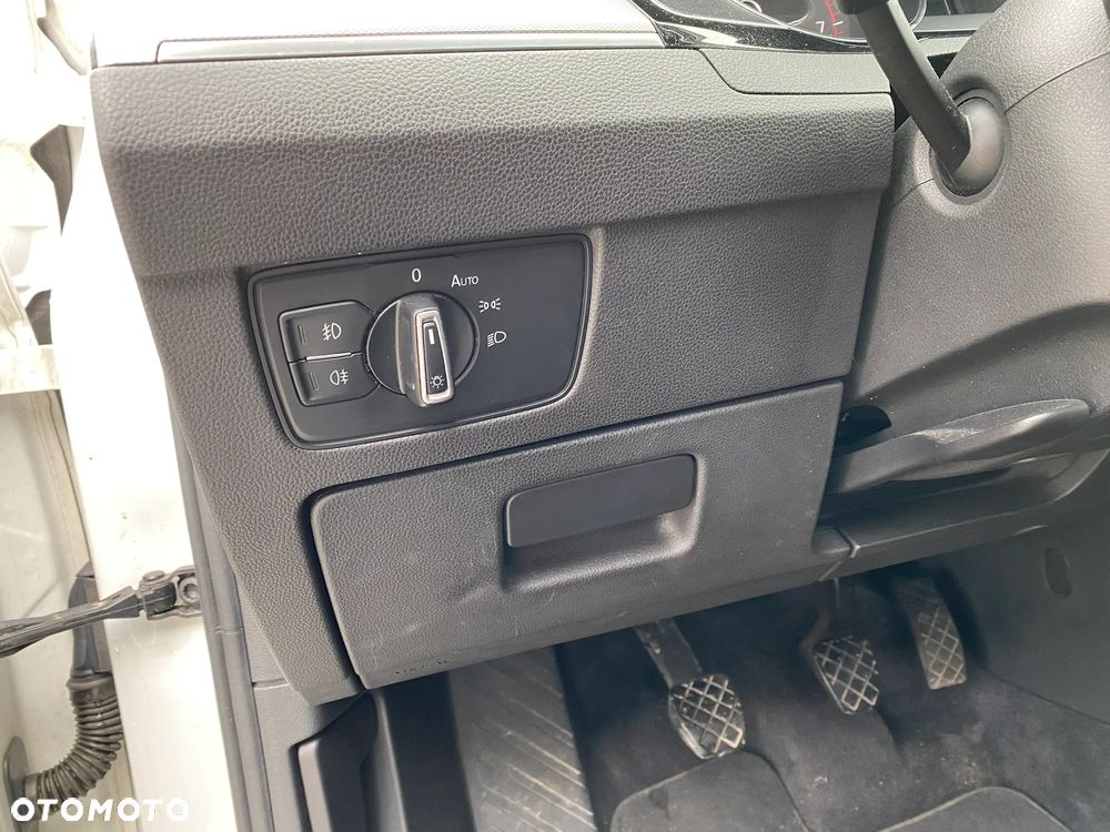 Volkswagen Passat - 16