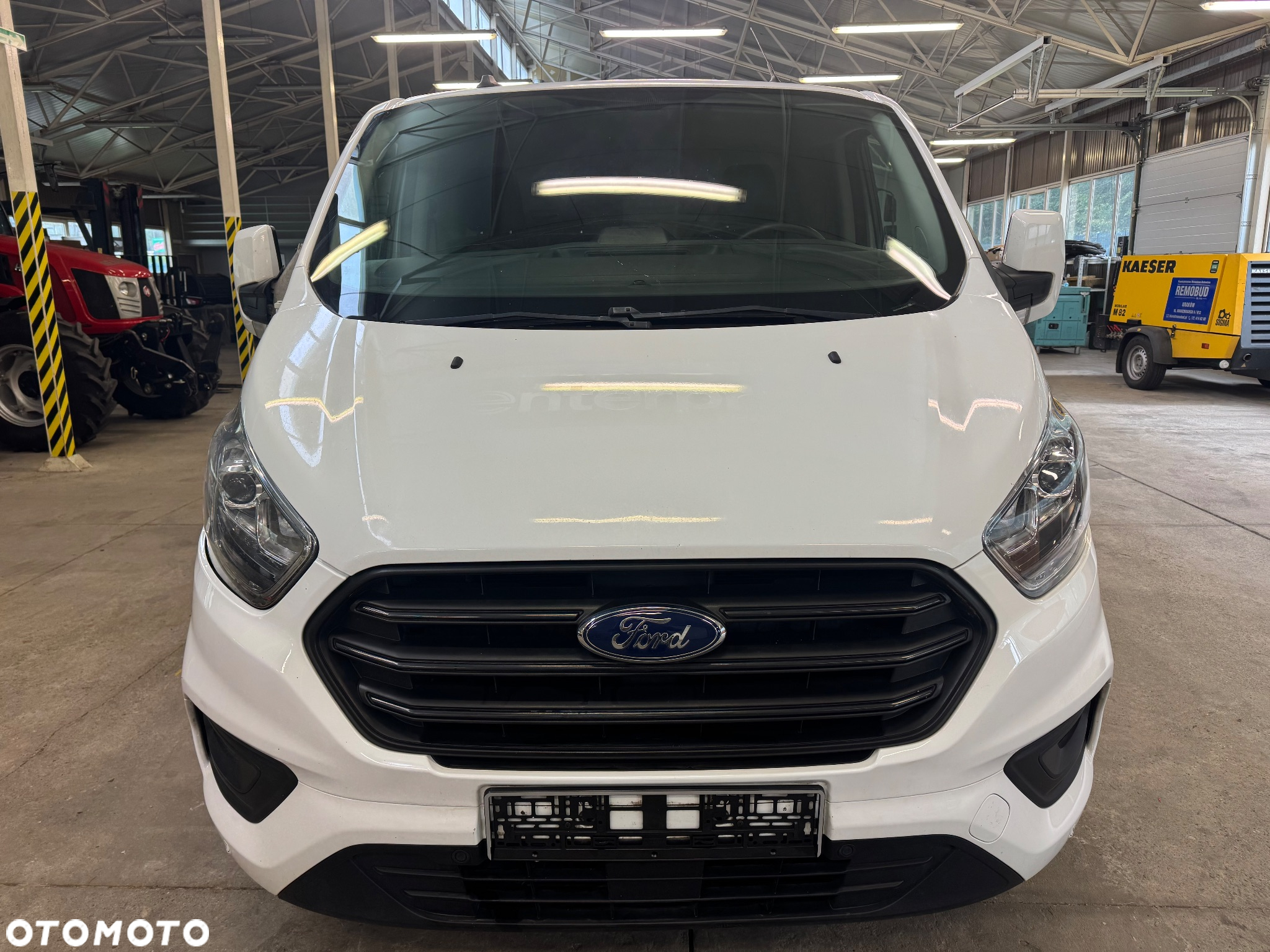 Ford Custom - 2