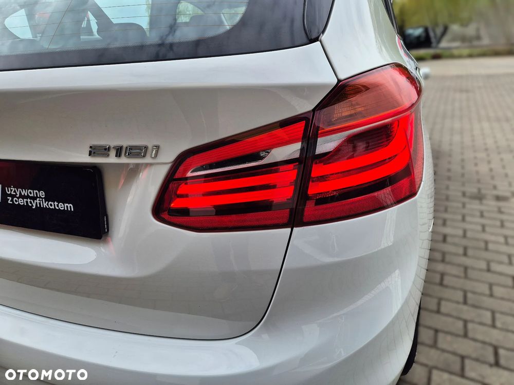 BMW Seria 2 218i - 12