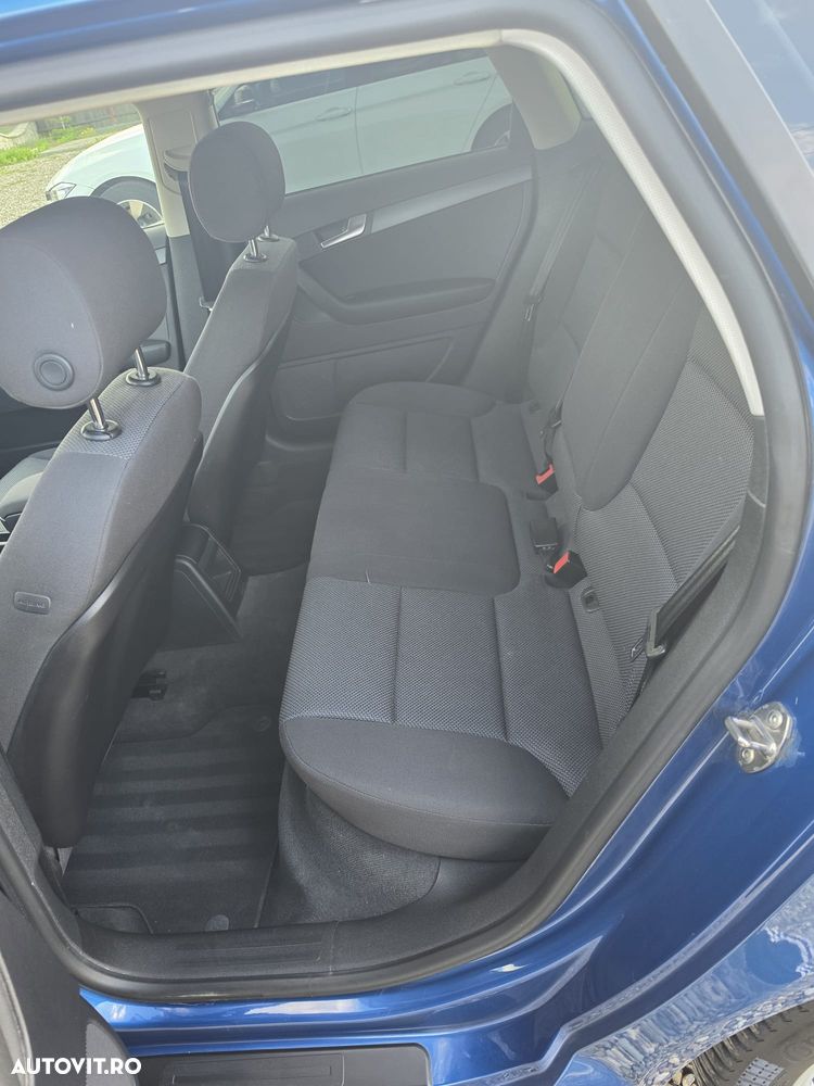 Audi A4 1.8 TFSI quattro Attraction - 23