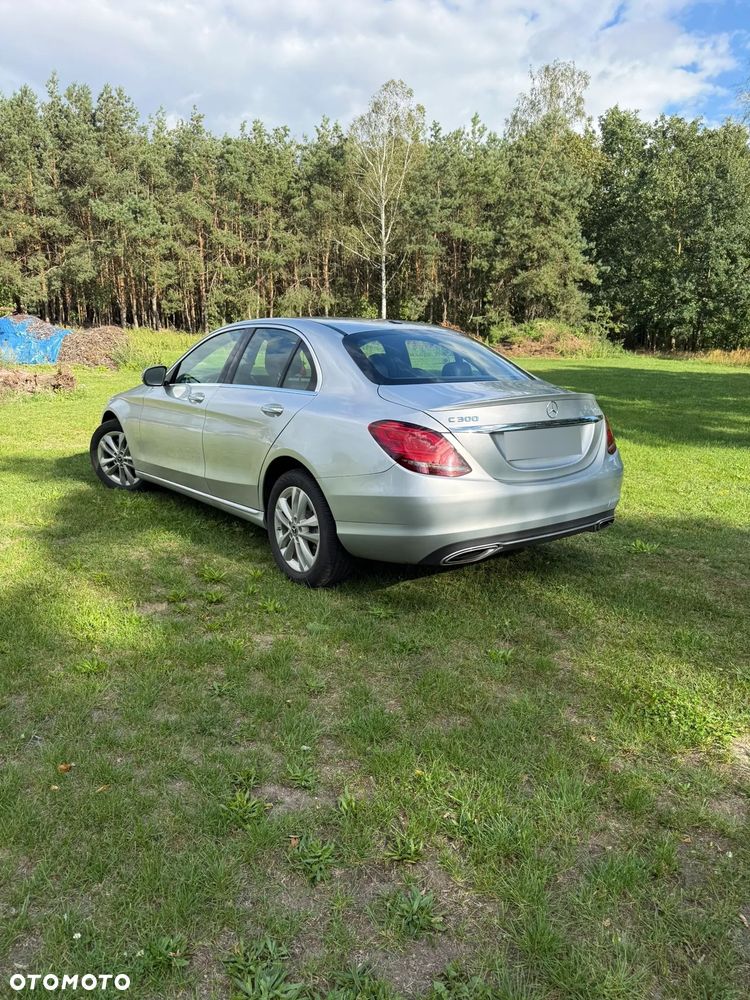 Mercedes-Benz Klasa C 300 4Matic 9G-TRONIC Avantgarde - 4
