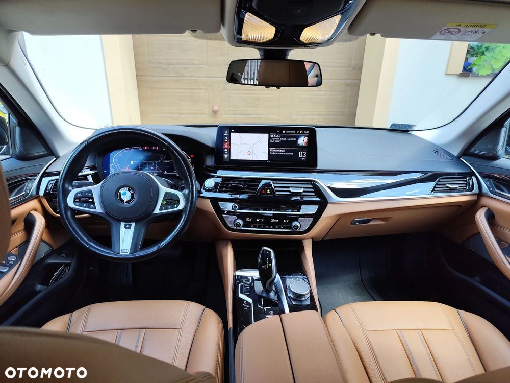BMW Seria 5 530i GPF xDrive Luxury Line - 24